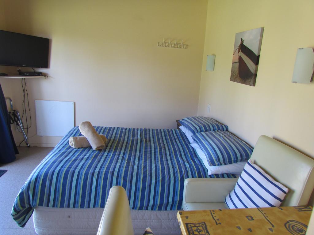 Baylys Beach Holiday Park Room photo